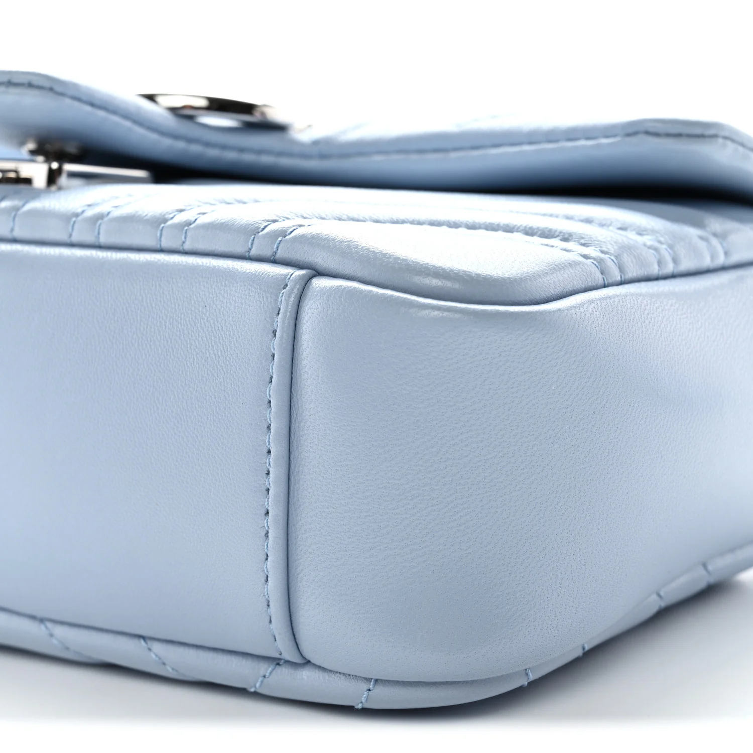 Lambskin Matelasse Small GG Marmont Shoulder Bag Porcelain Light Blue - Top Club