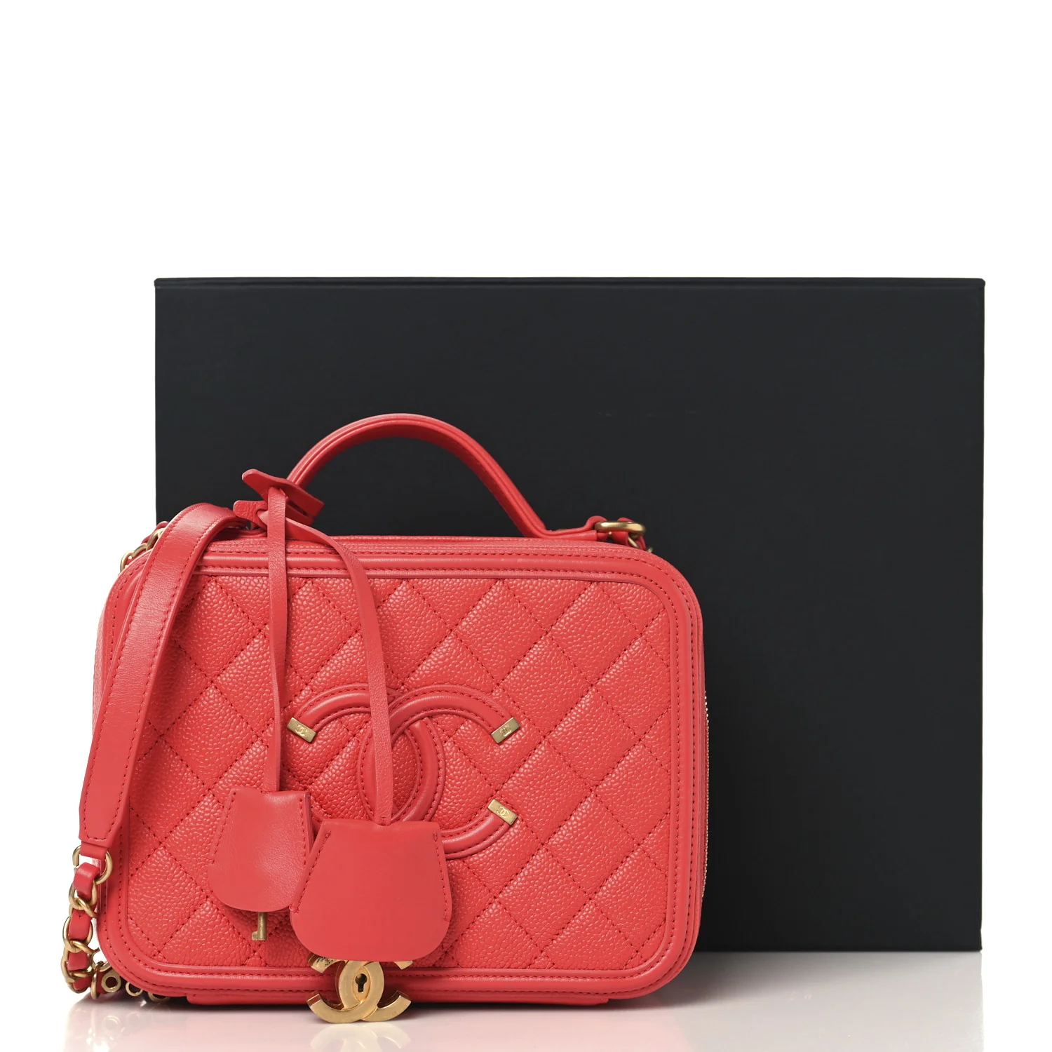 Caviar Quilted Medium CC Filigree Vanity Case Red - Top Club