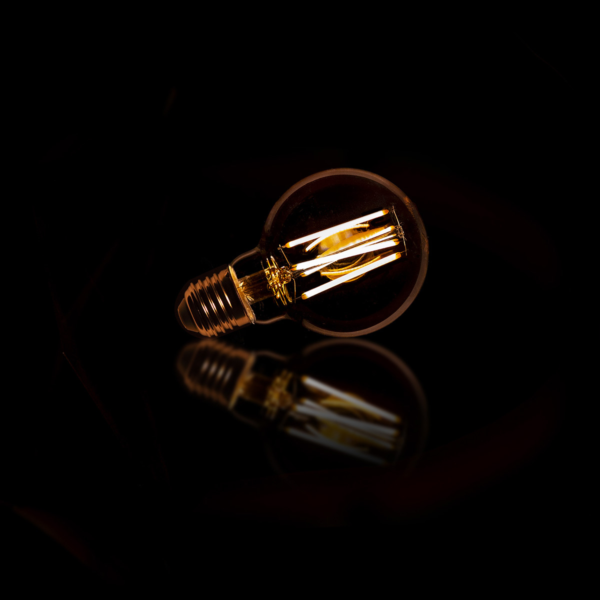 Lamp J  - LED filament bol Ø7