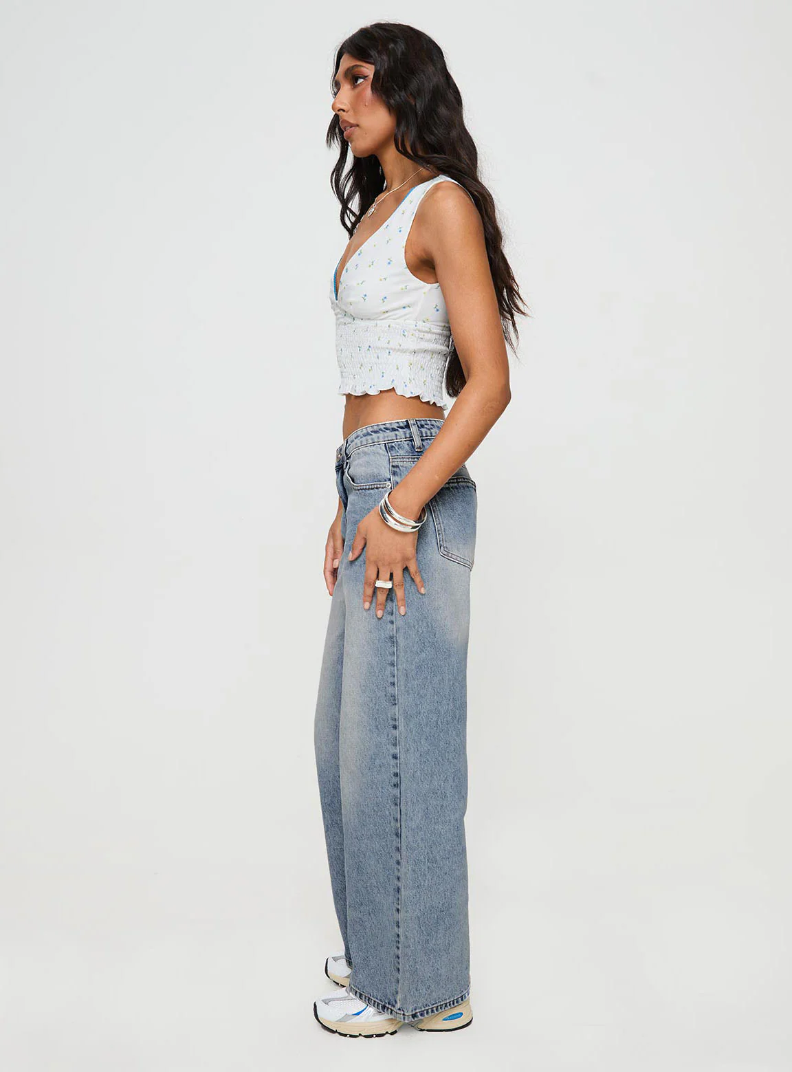 Ronine Low Rise Wide Leg Jeans Light Wash