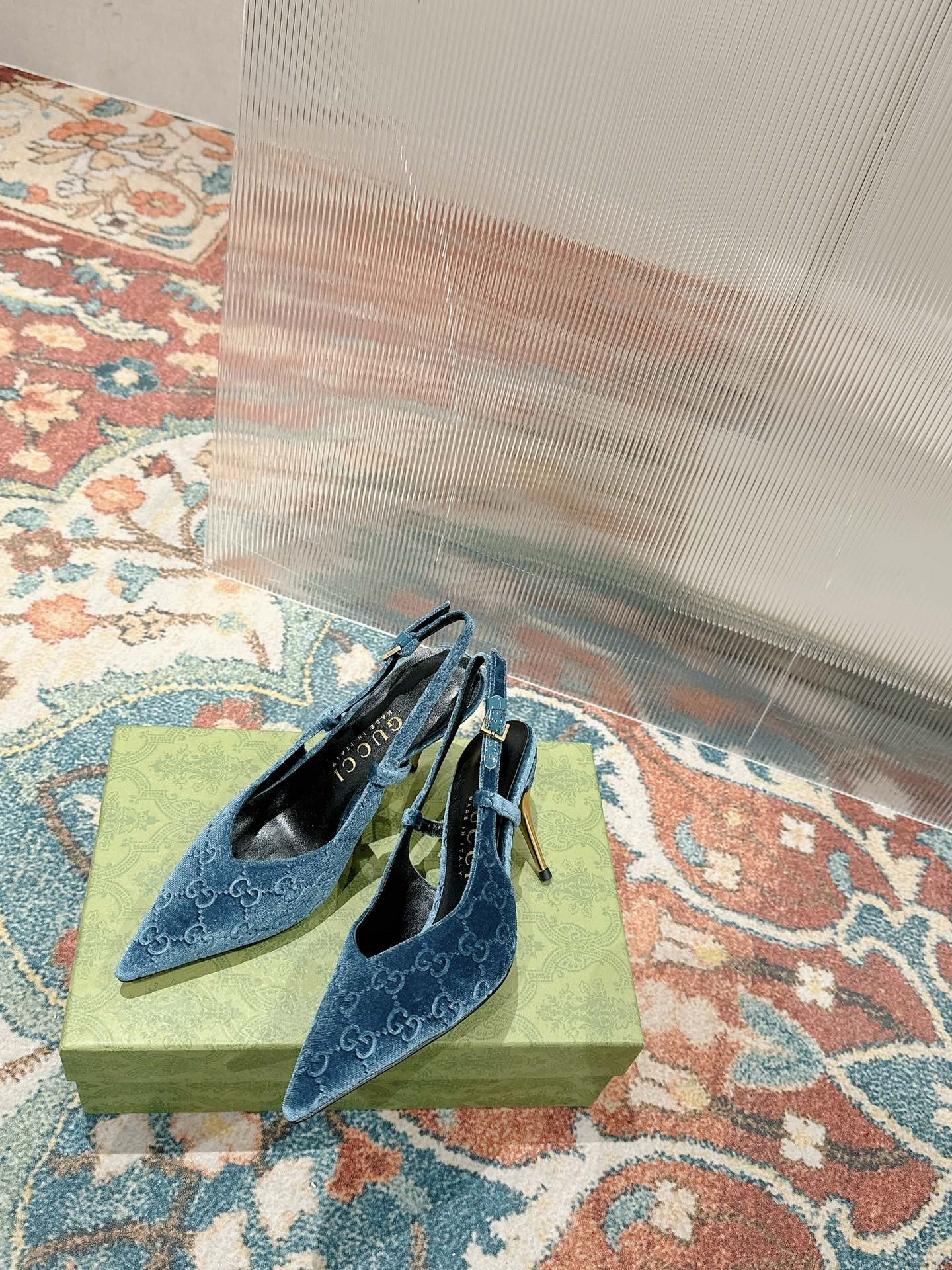 gucci new metal heel pointed toe shoes - Sneaker Replica Workshop