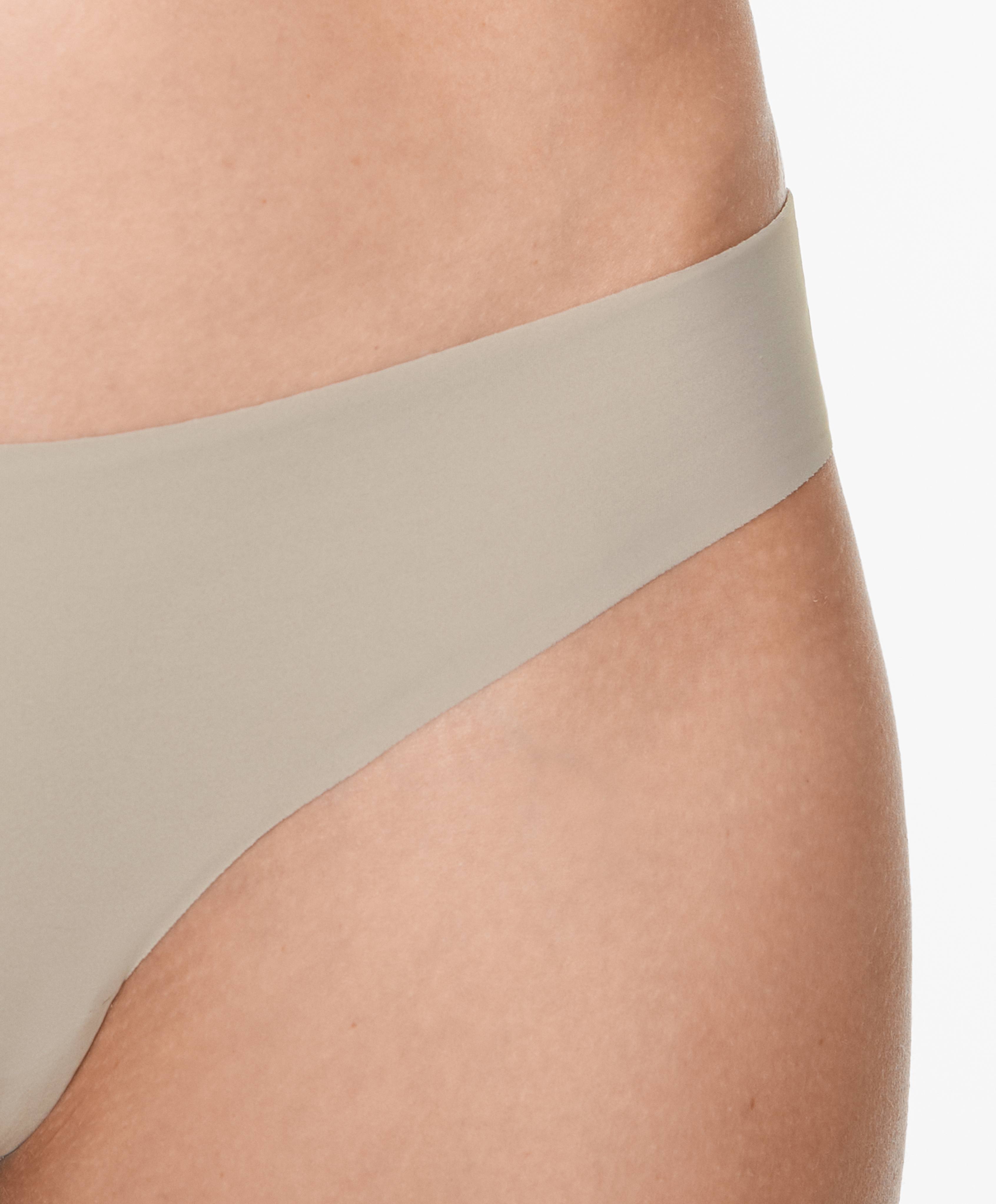 OYSHO 5 laser-cut polyamide blend thongs