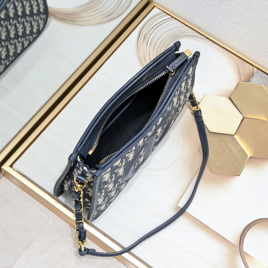 D new arrival signature hobo bag size: 23.5*14.5*6cm - Top Club