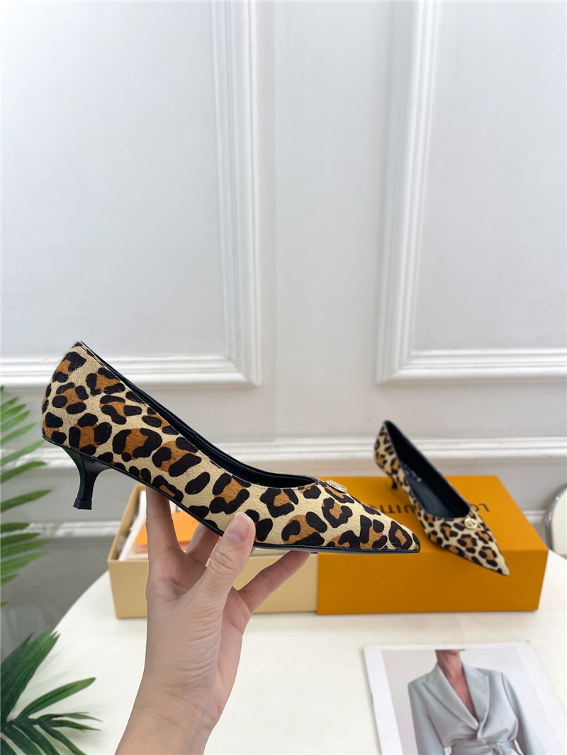 louis vuitton LV new metal buckle pointed toe shoes - Sneaker Replica Workshop