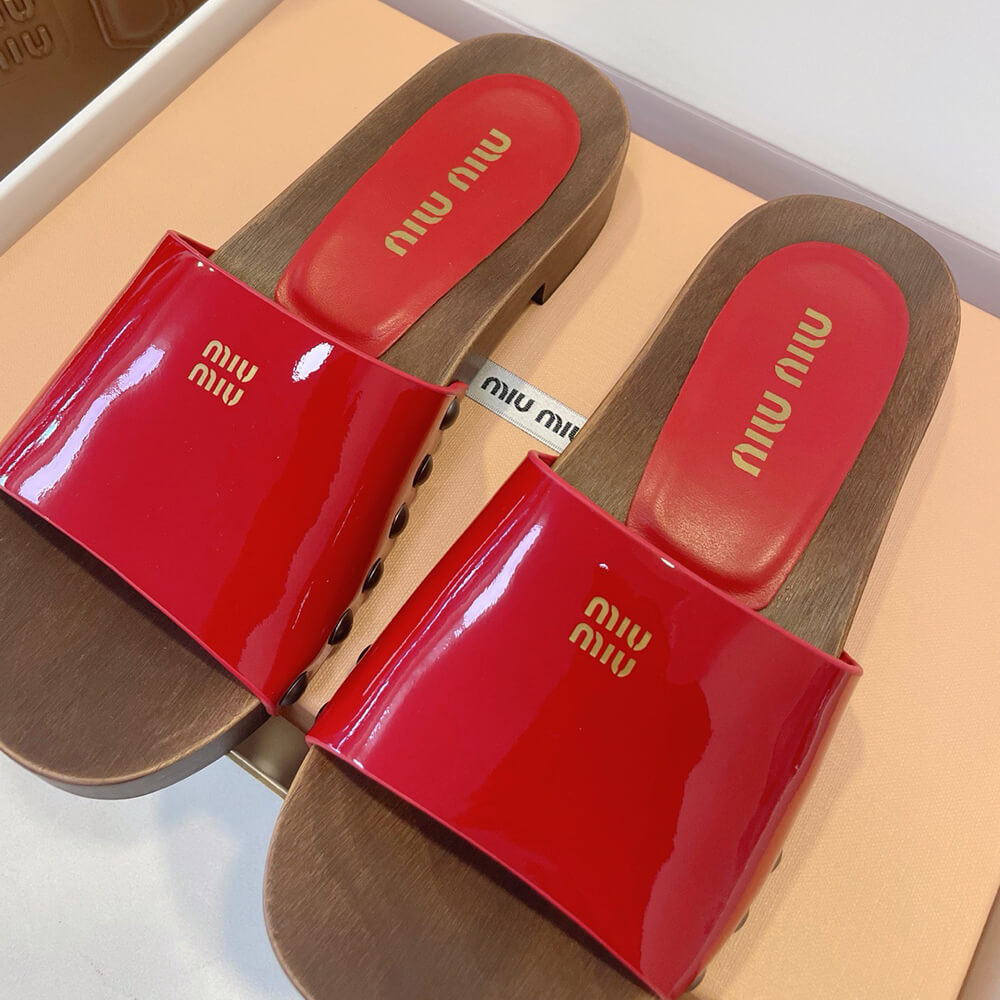 MiuMiu Patent leather clogs - Top Club