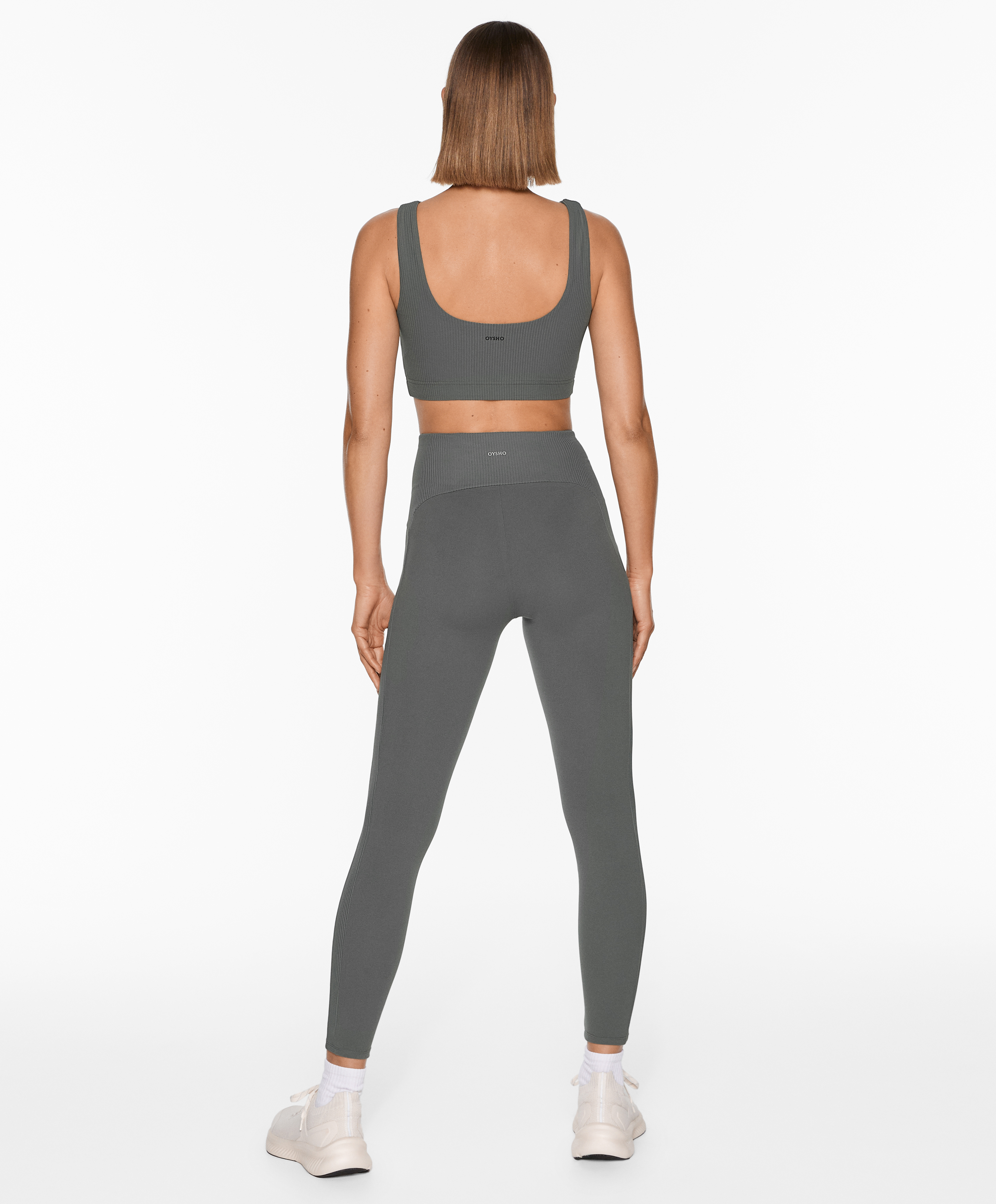 OYSHO Medium-support comfortlux rib sports bra with cups