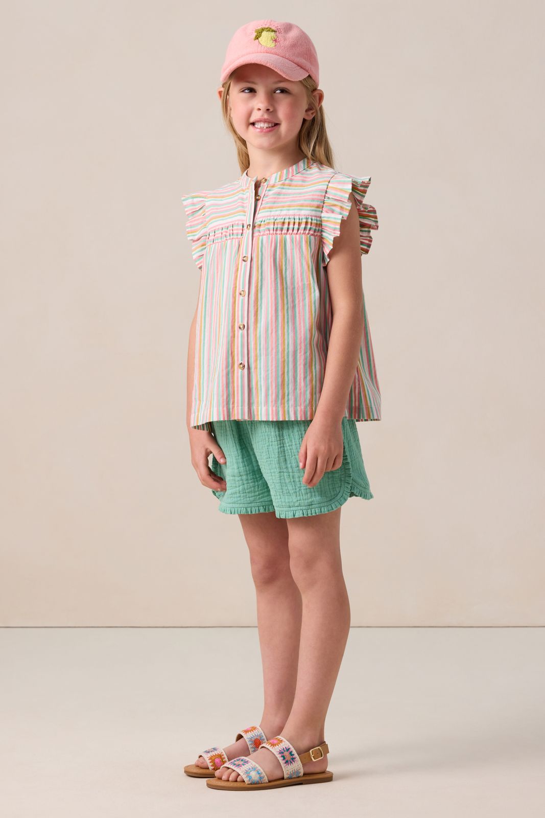 Groene shorts met ruffle details