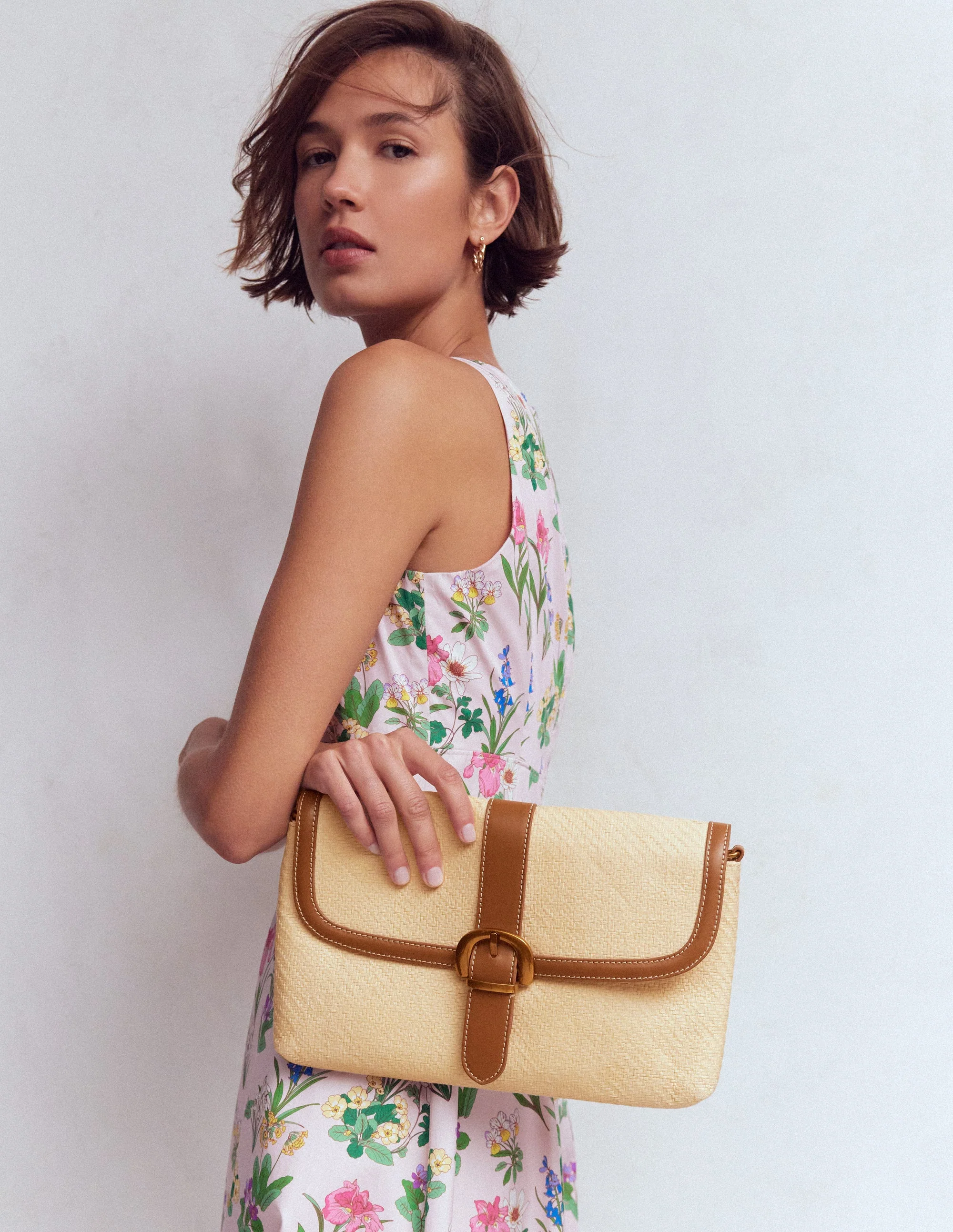 Umhängetasche mit Schnalle-Naturbelassen Bast