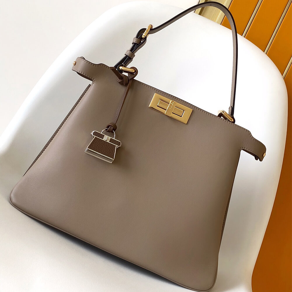 FENDI Peekaboo Soft Medium(HIGH-END GRADE) - Top Club