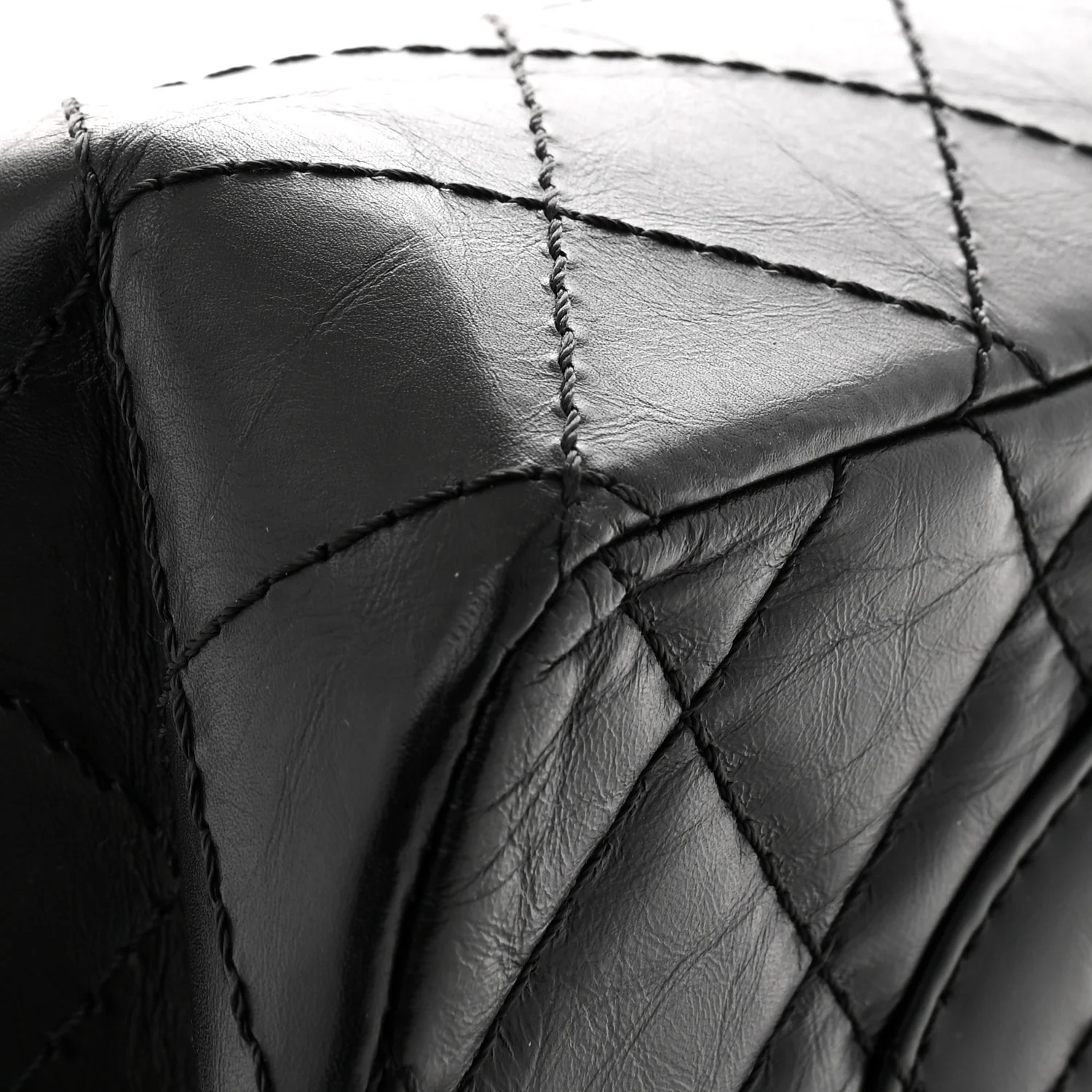 Aged Calfskin Quilted 2.55 Reissue 226 Flap Black - Top Club
