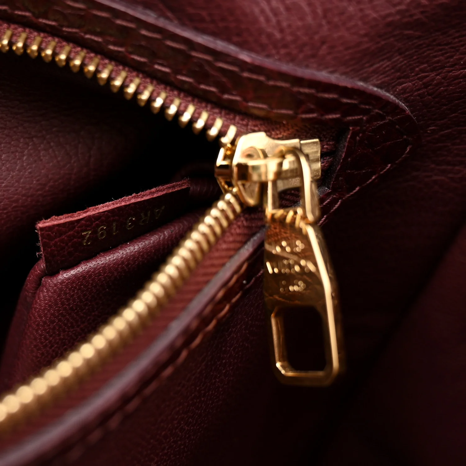 Ostrich Lizard Majestueux Tote MM Bordeaux - Top Club