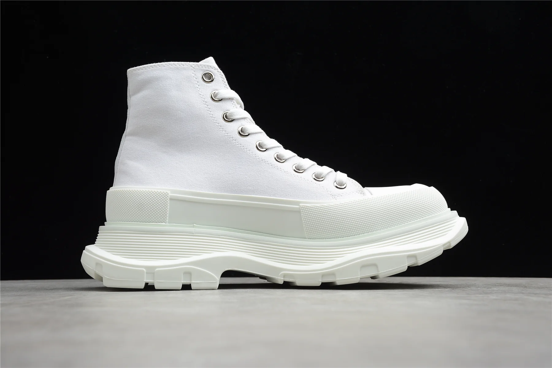 Alexander McQueen Tread Slick Boot Leather White White - Sneaker Replica Workshop