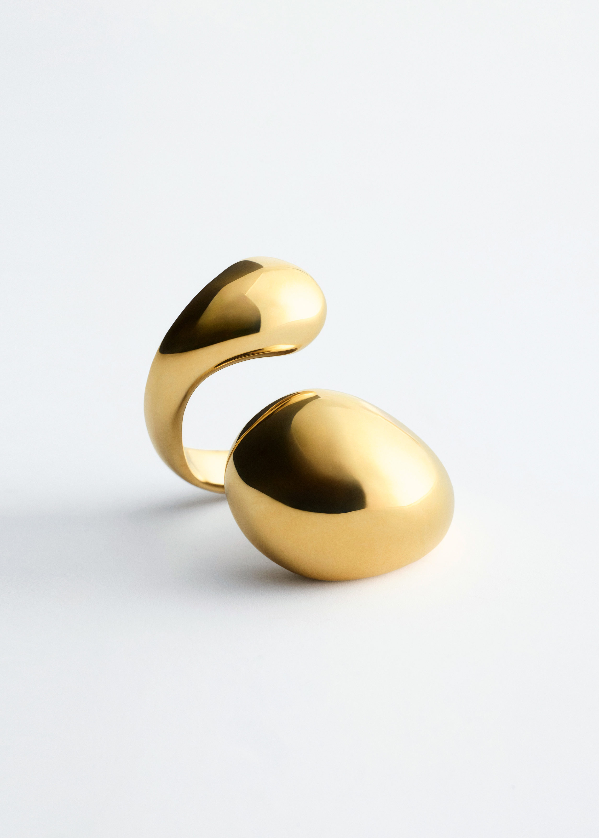 & Other Stories TWO-TWIST SCULPTURAL RING
