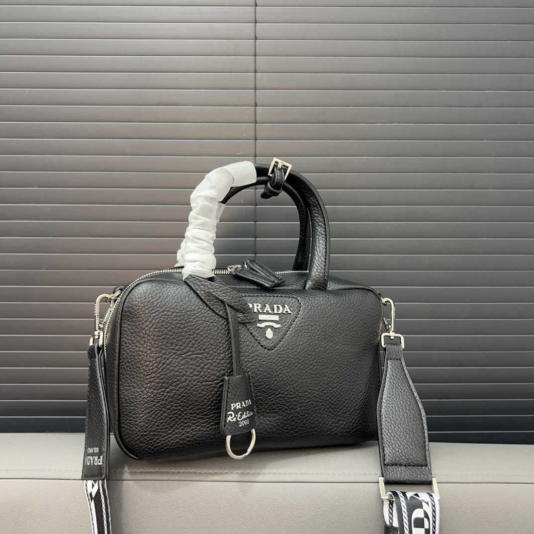 Pra new arrival bag size:  23 x 14 cm - Top Club