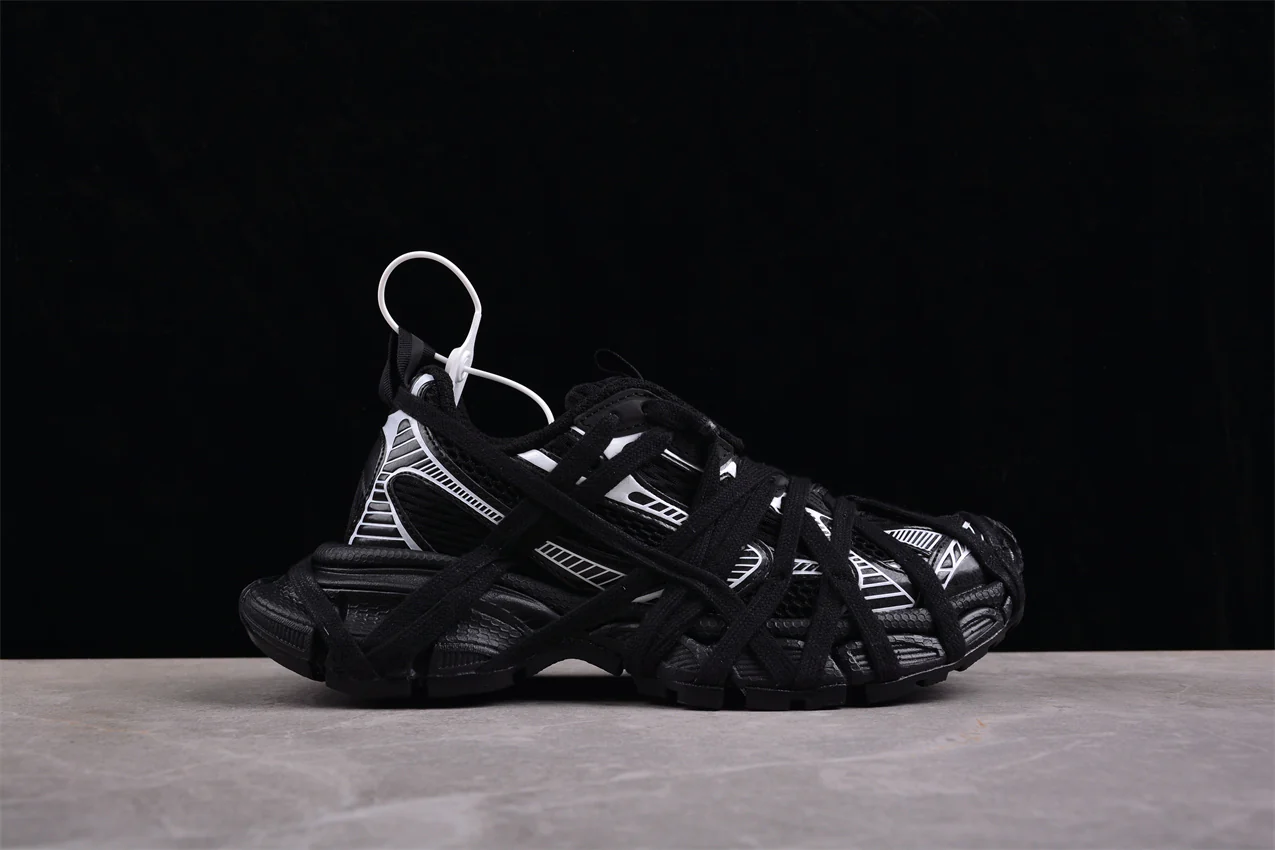 Balenciaga 3XL Extreme Lace Sneaker in Black/White - Sneaker Replica Workshop
