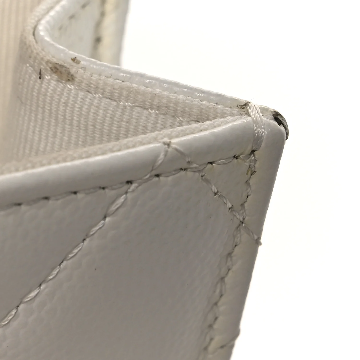 Caviar Quilted Enamel Coco Clutch With Chain White - Top Club