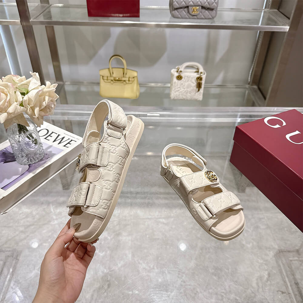 GUCCI Women s sandal with Double G - Top Club