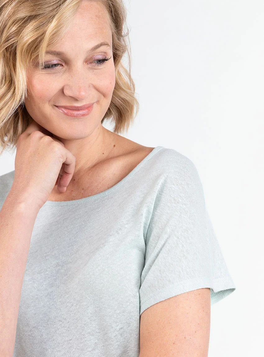 Top femme fluide en lin vert d'eau