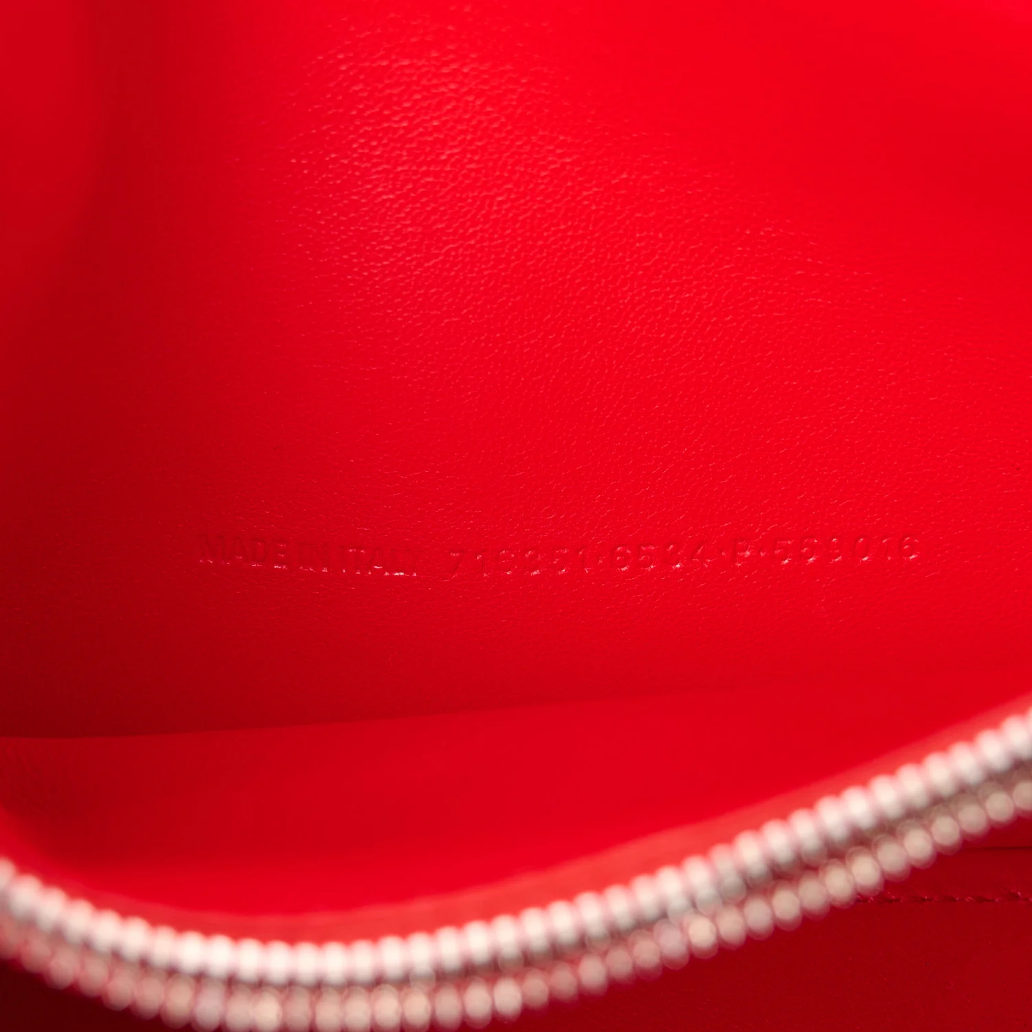 Arena Calfskin Small Crush Chain Bag Tomato Red - Top Club
