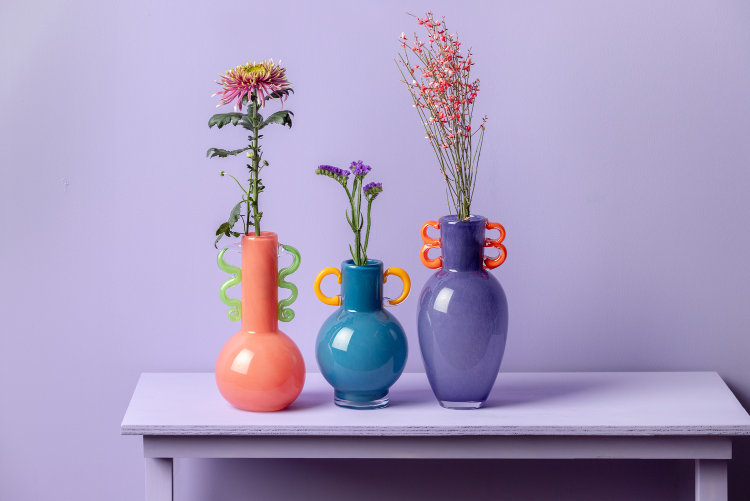 Vase Fiesta glass large bright purple, orange handles