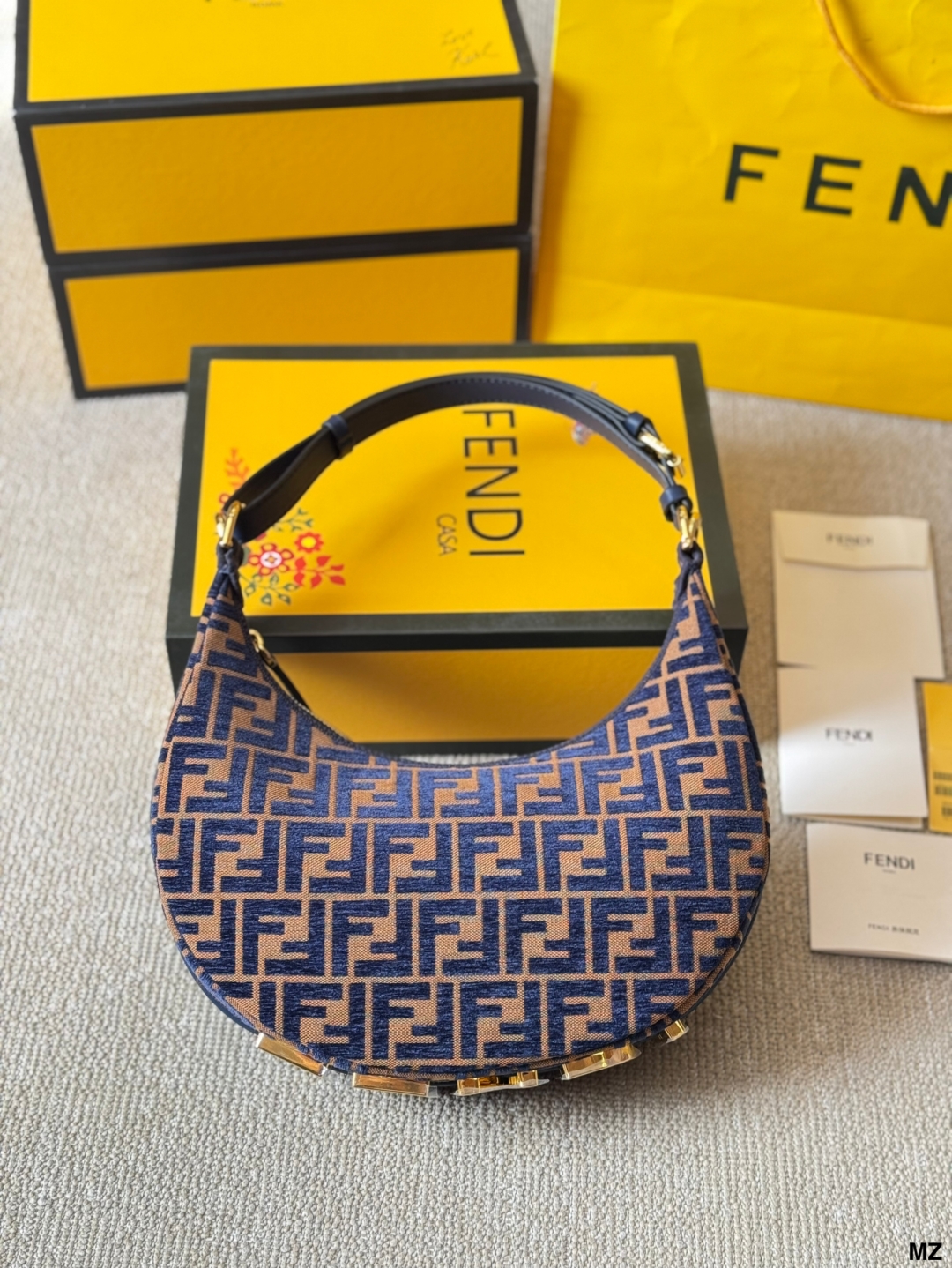 Fen 2025 new arrival graphy moon bag 002 size:30 * 16cm - Top Club
