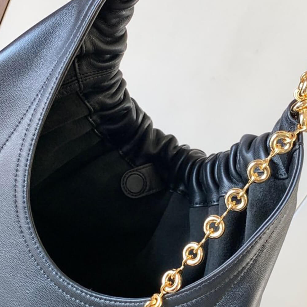 Loewe Medium Squeeze bag in nappa lambskin - Top Club