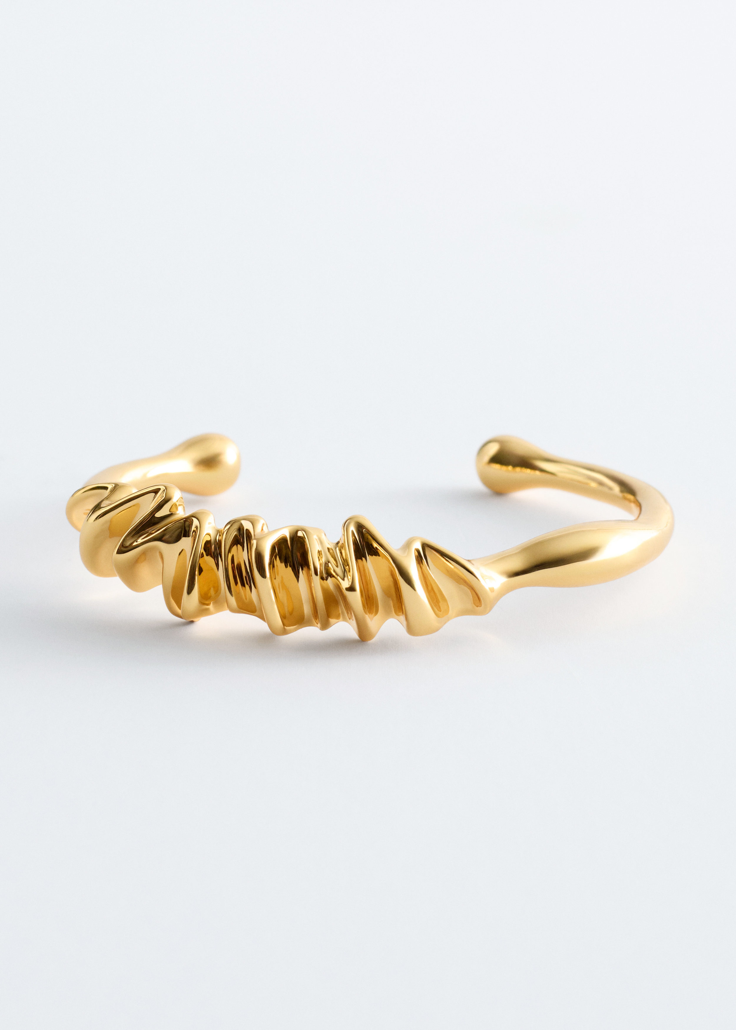 & Other Stories WRINKLED-LOOK CUFF BRACELET