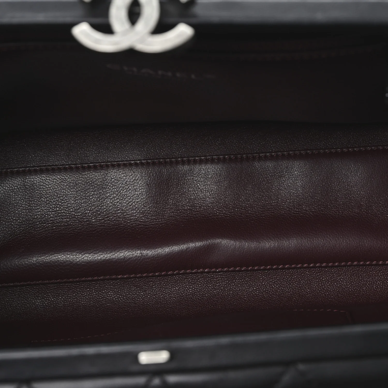 Lambskin Quilted Kisslock Minaudiere Black - Top Club