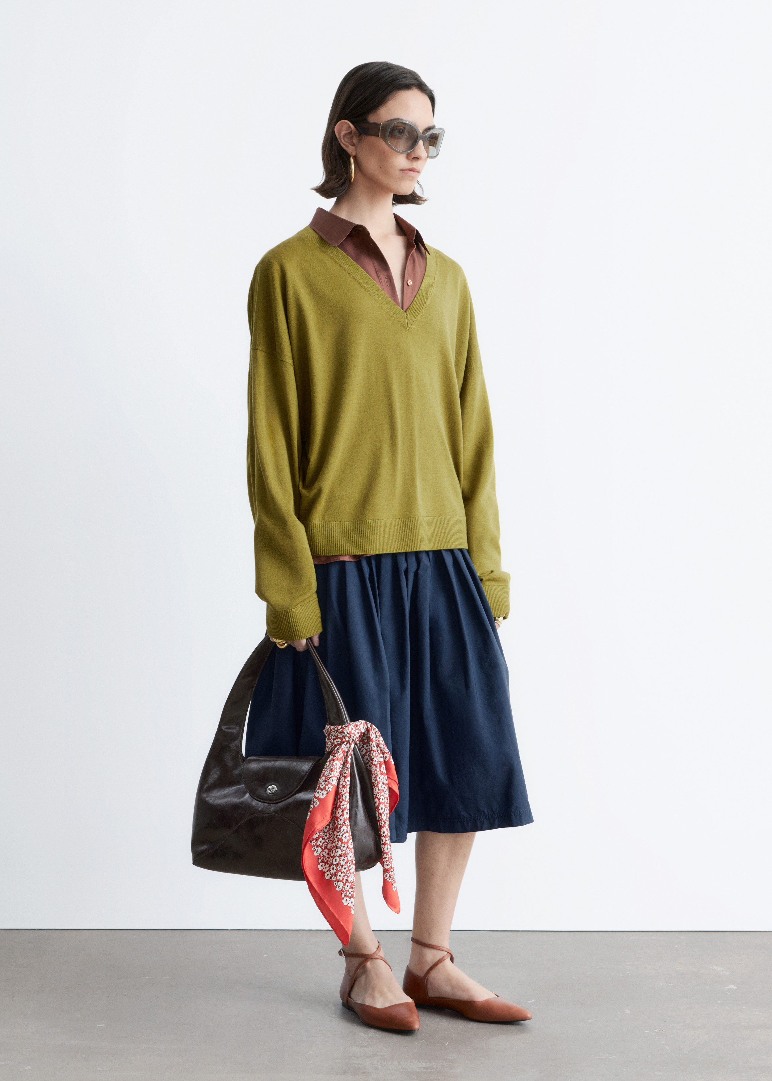 & Other Stories V-NECK MERINO WOOL JUMPER