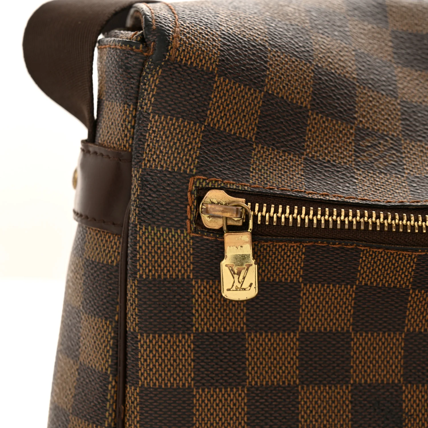 Damier Ebene Melville Messenger Bag - Top Club