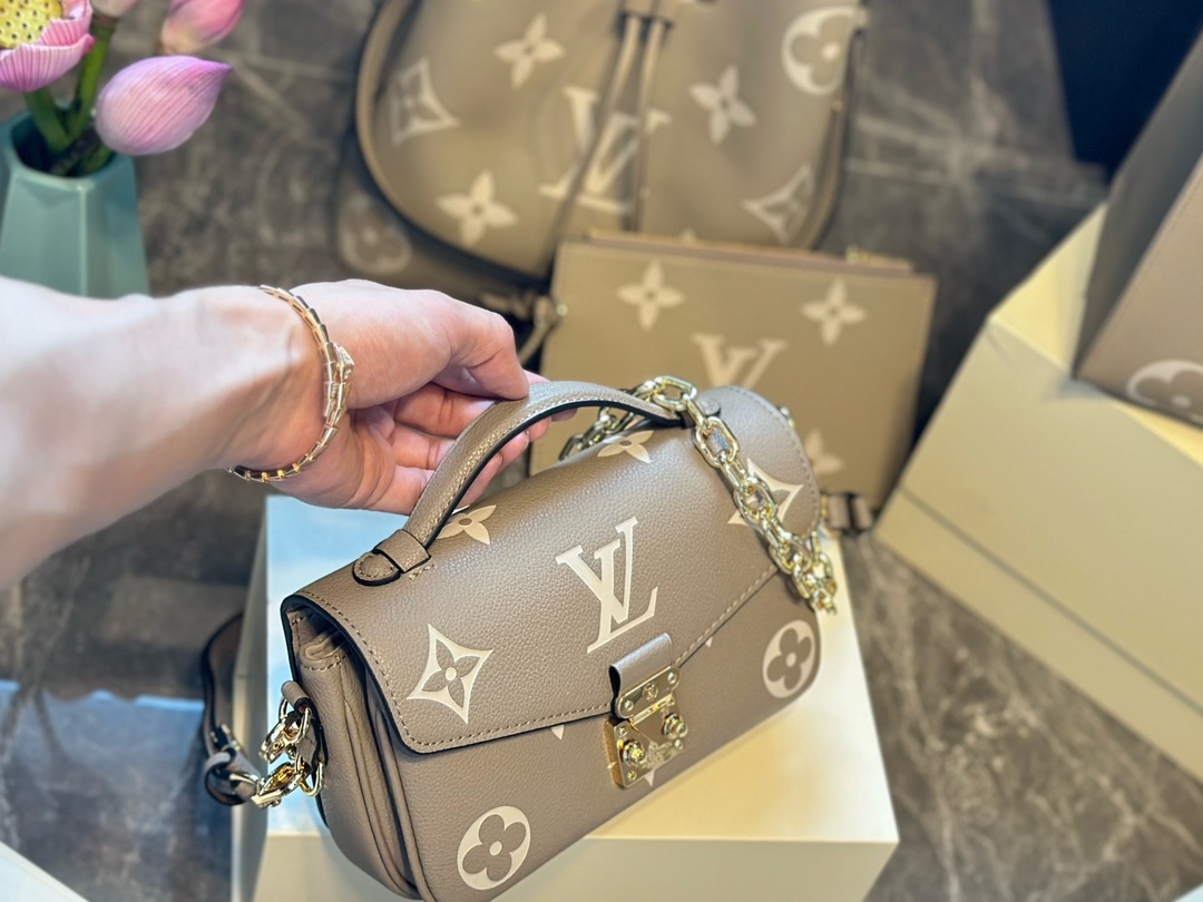 Louis new arrival mini bag size: 21 * 12cm - Top Club