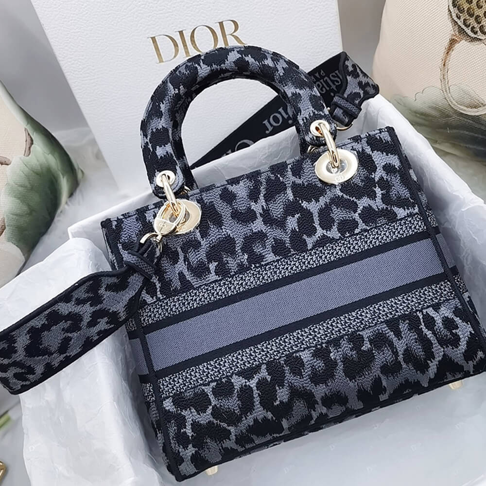 DIOR MEDIUM LADY D-LITE BAG - Top Club