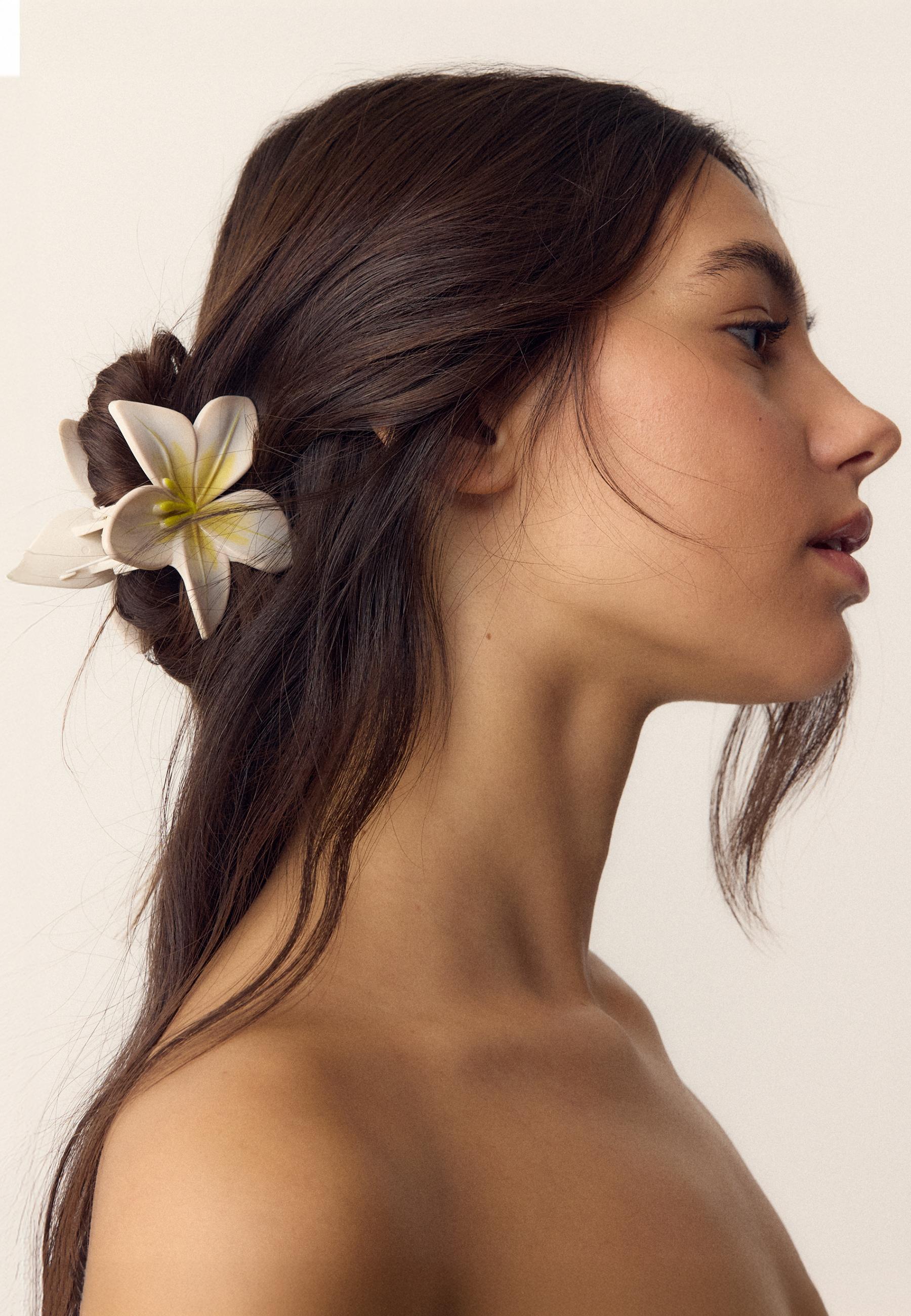 FLOWER CLIP
