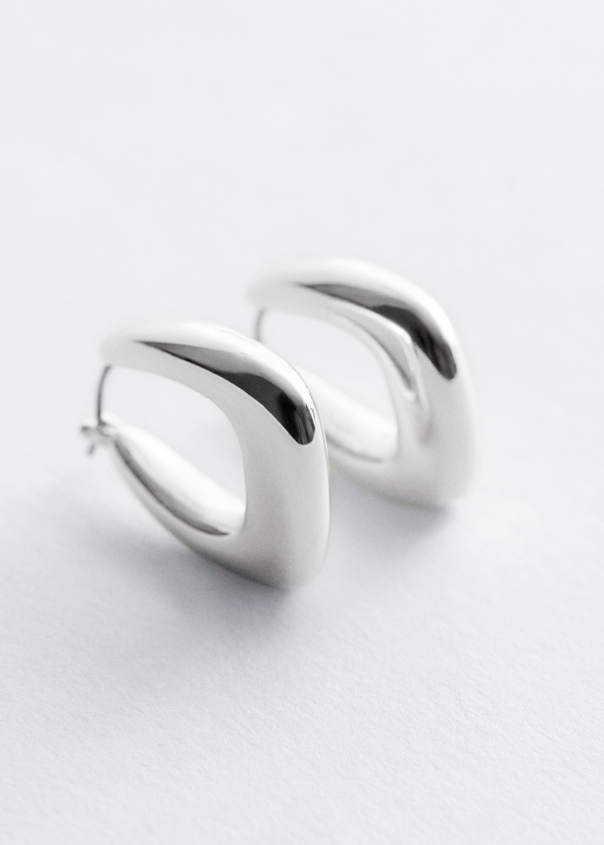 & Other Stories CHUNKY OVAL HOOP EARRINGS