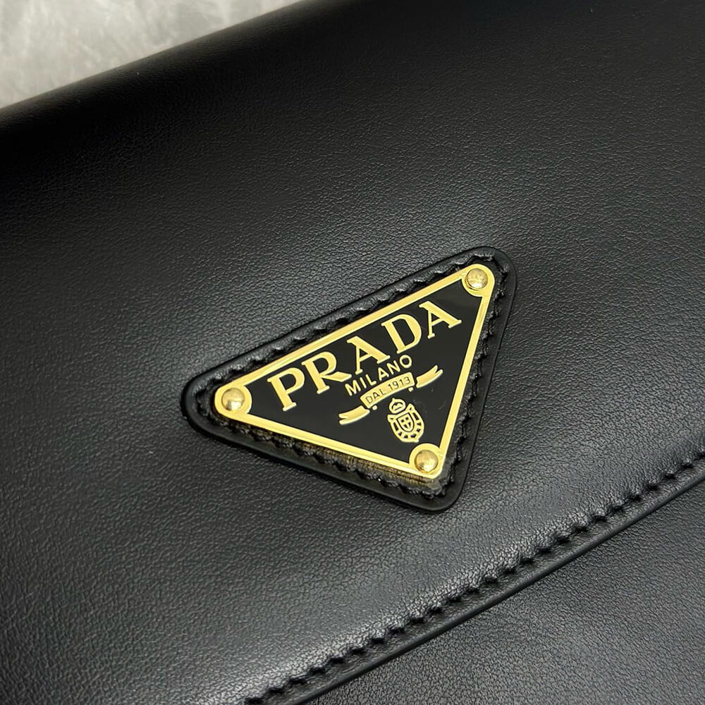 Prada Arque leather shoulder bag with flap - Top Club