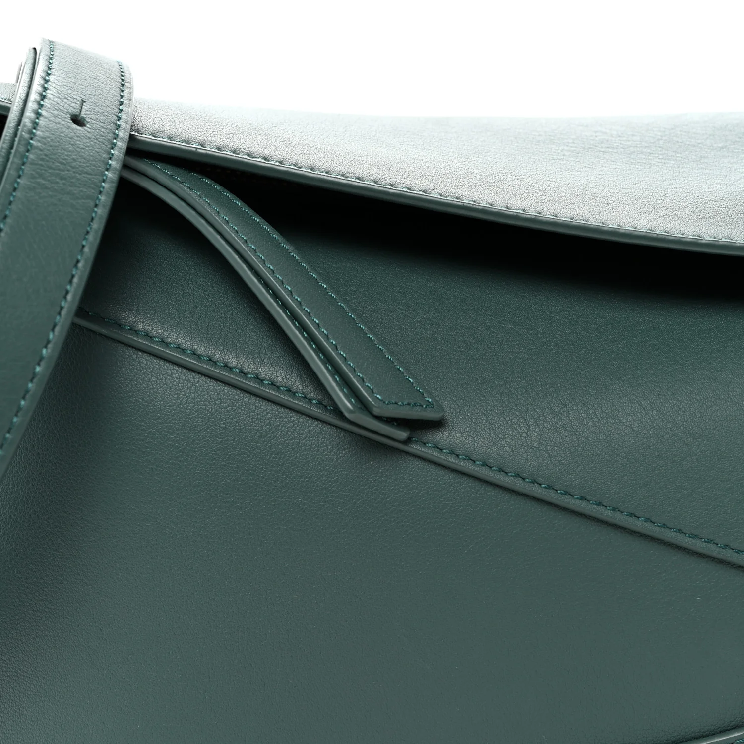 Calfskin Small Puzzle Edge Bag Bottle Green - Top Club