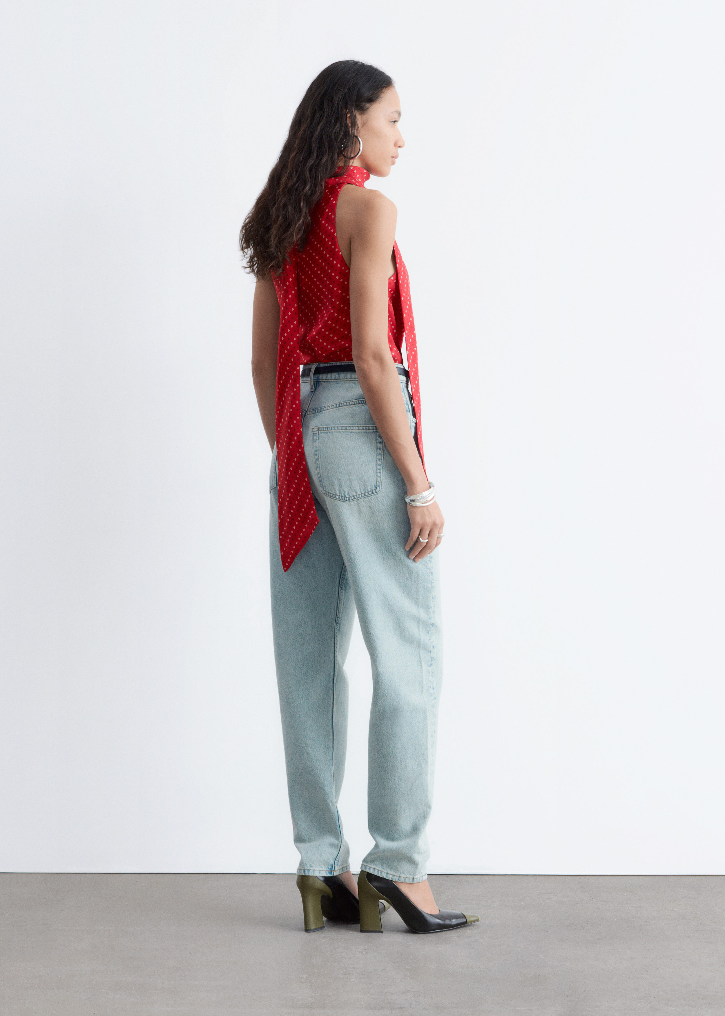 & Other Stories HIGH-WAIST TAPERED JEANS