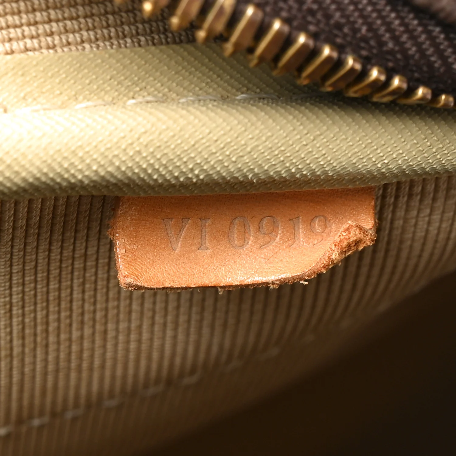 Monogram Evasion Sports Bag - Top Club