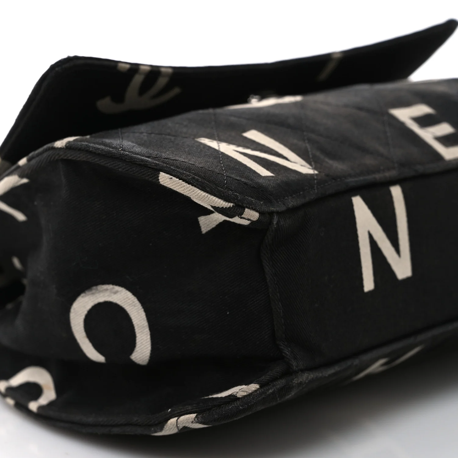 Canvas Quilted Letter Printed Flap Black - Top Club