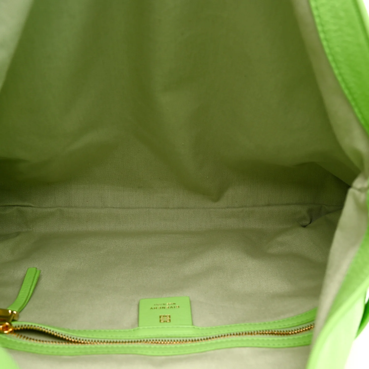 Calfskin Medium Voyou Bag Green - Top Club