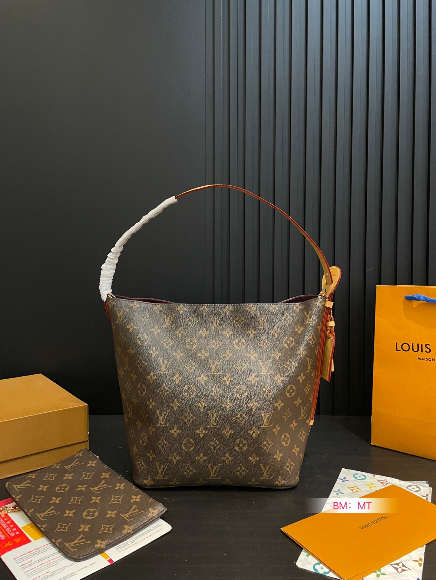 Louis new arrival ALL IN BB hobo bag size:26*30 cm