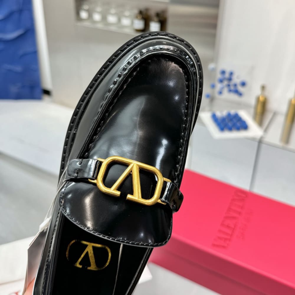 VALENTINO VLOGO SIGNATURE women s calfskin loafers - Top Club