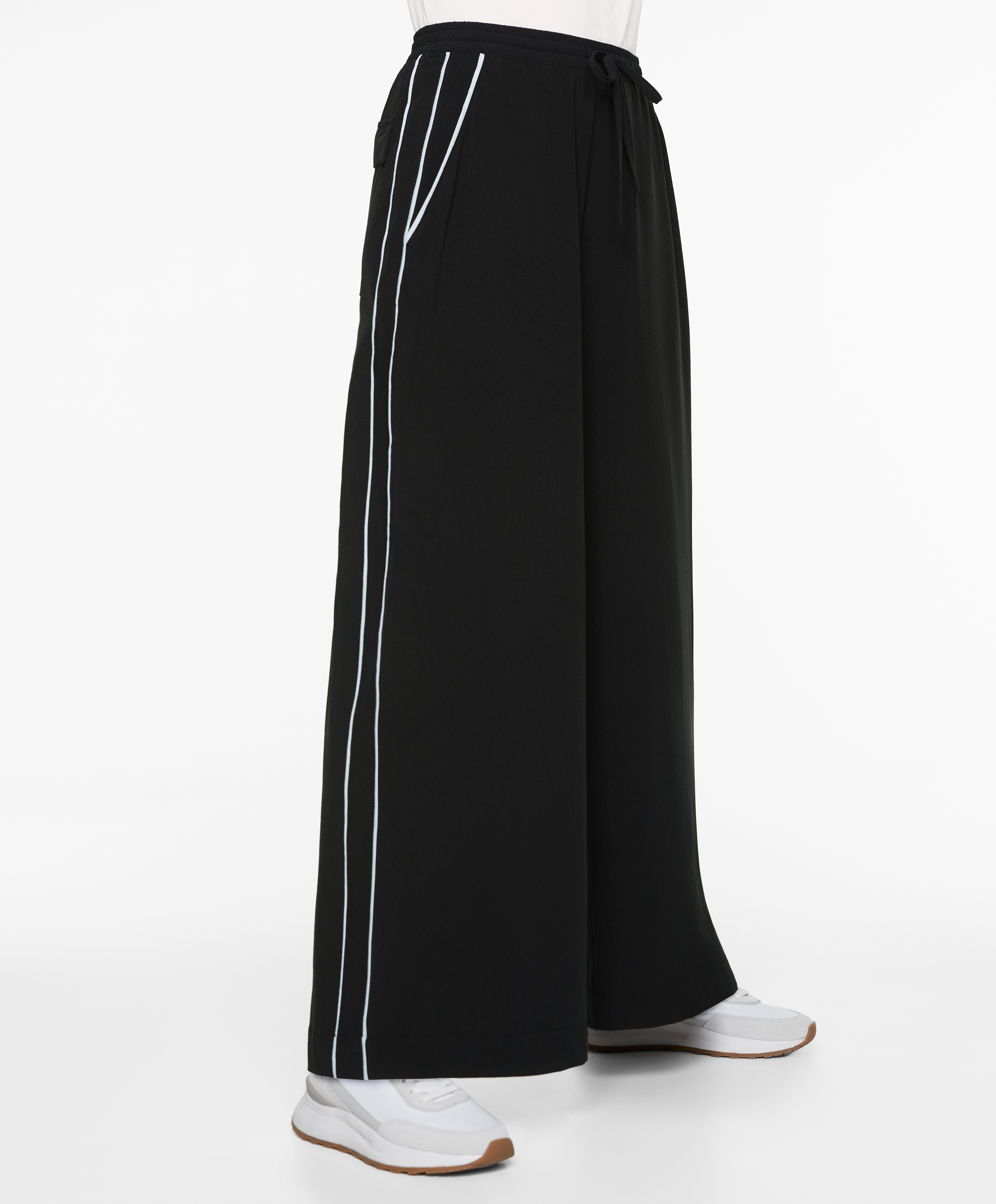 OYSHO Water-repellent straight-leg trousers