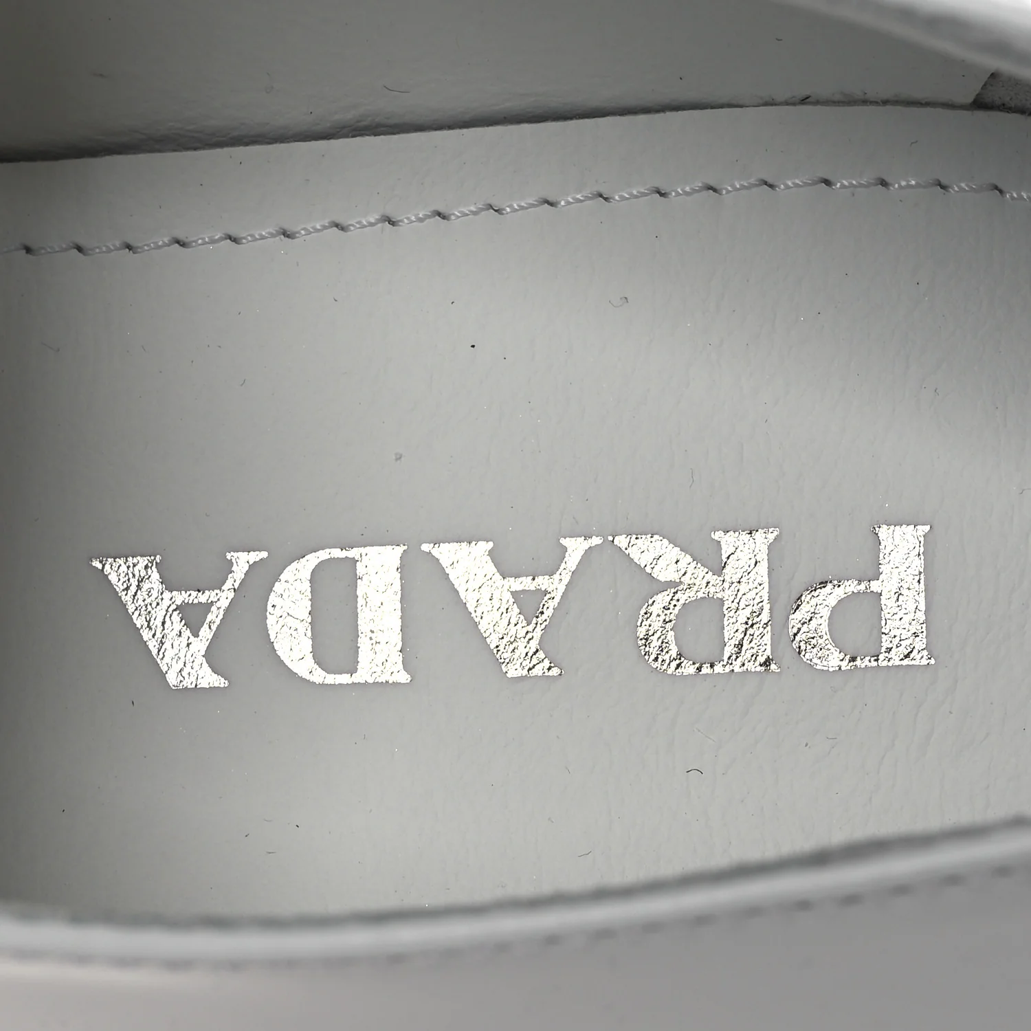 Spazzolato Triangle 50mm Loafers 41 White - Top Club