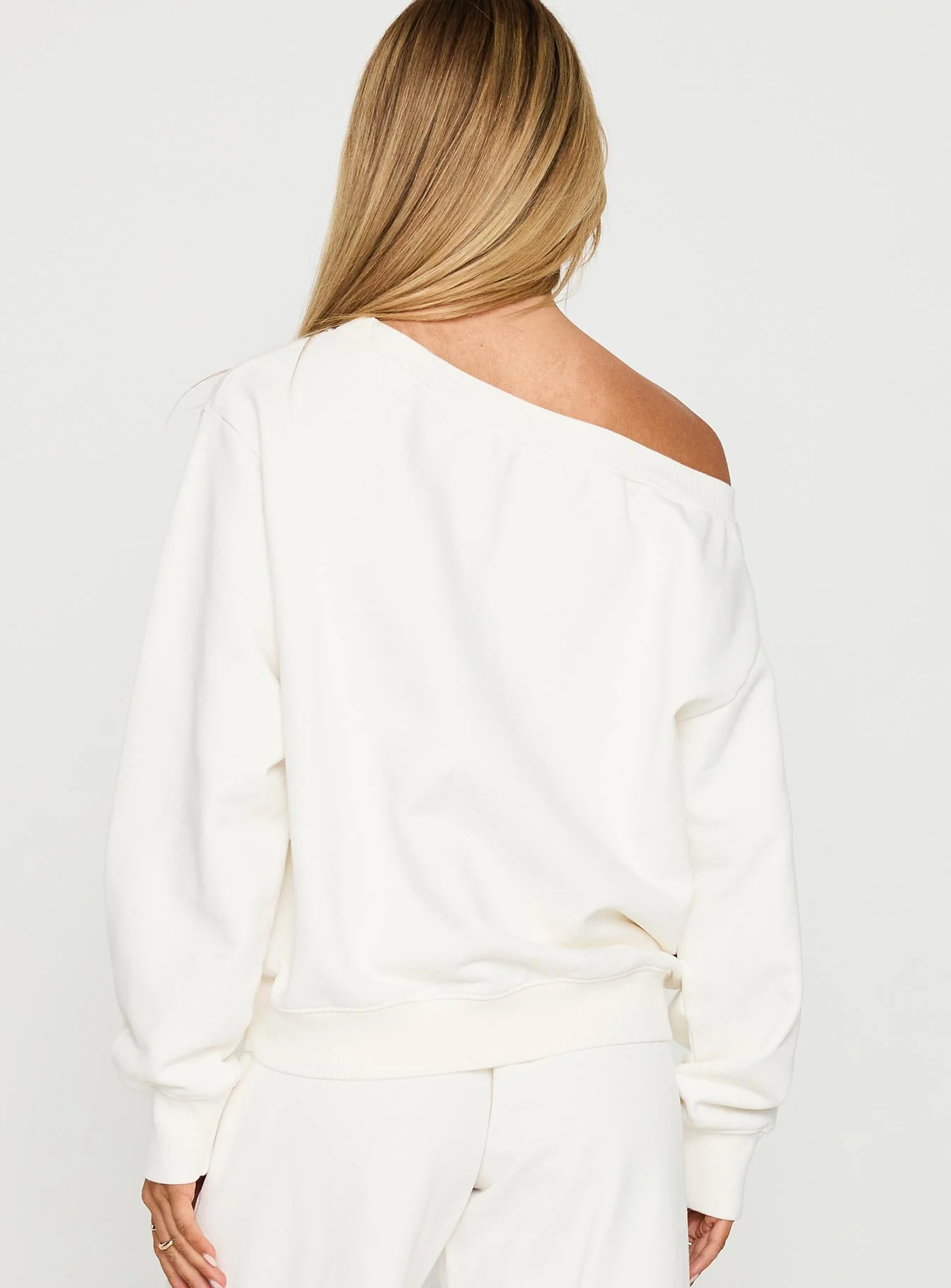 Wellness Off The Shoulder Jumper Washed White