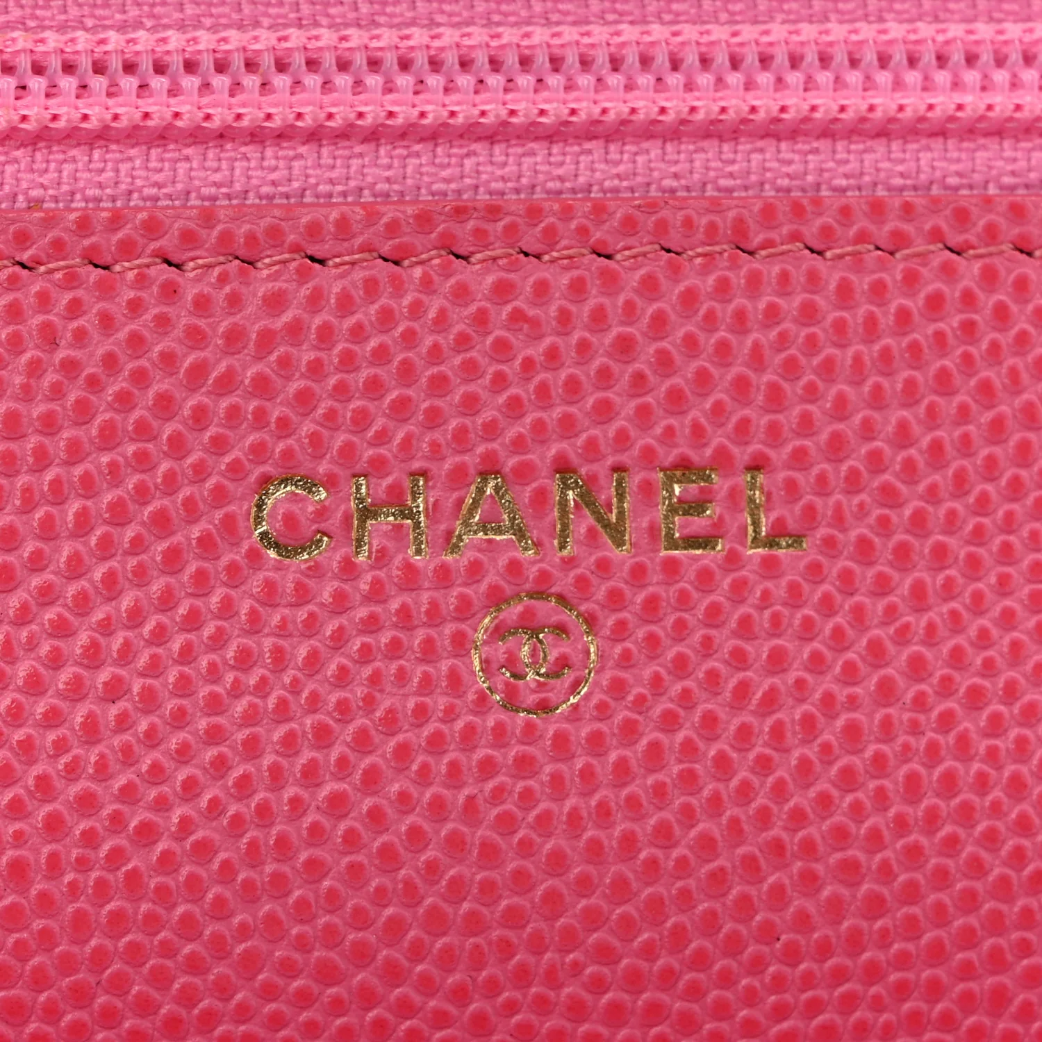 Caviar Quilted Wallet on Chain WOC Pink - Top Club