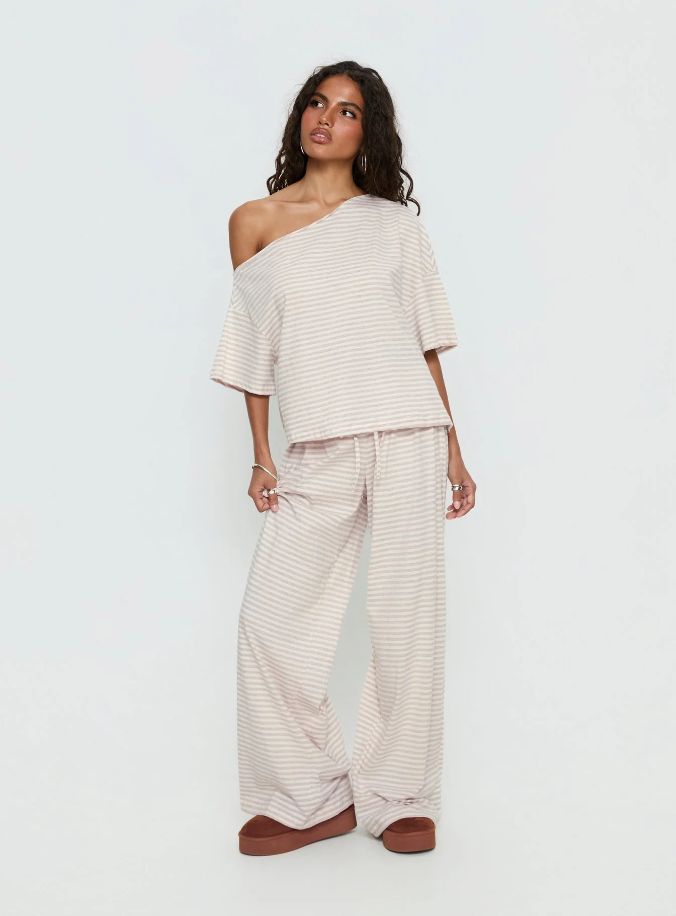 Tobie Off Shoulder Sleep Set Beige Stripe