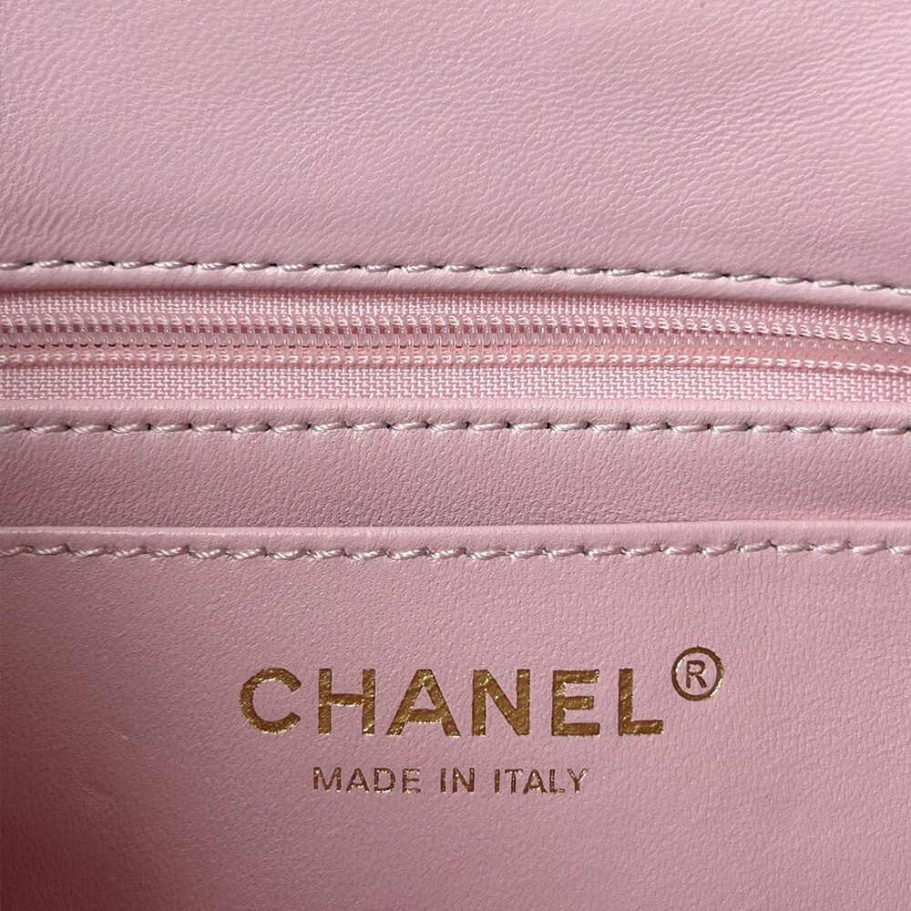 CHANEL Mini Classic Handbag With Top Handle - Top Club