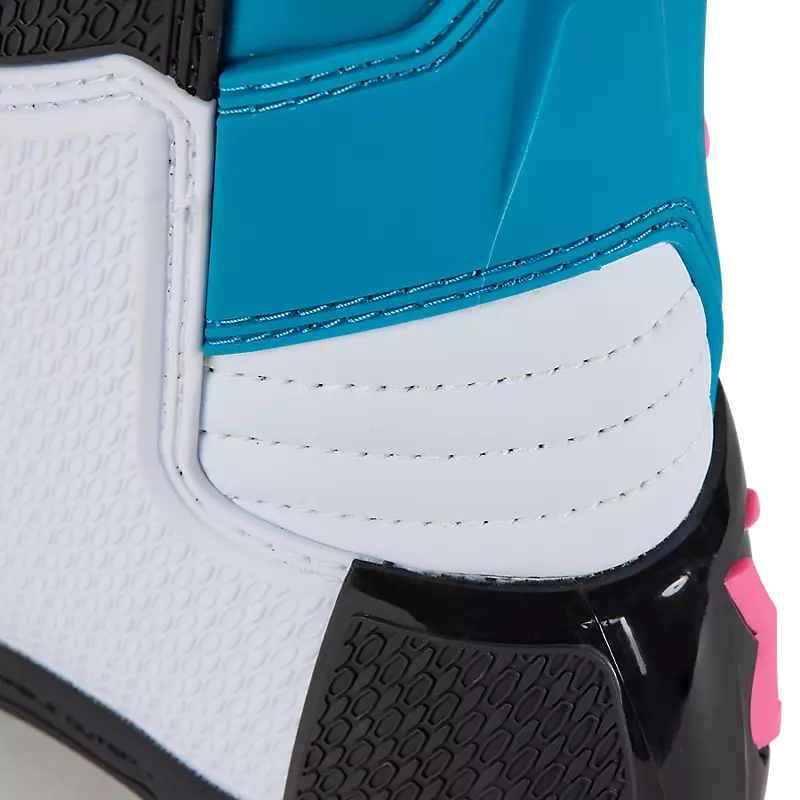 Complete boots