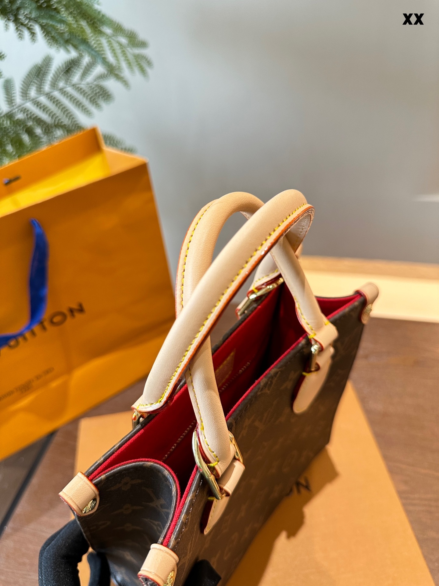 Louis new arrival bag size: 20*24 cm - Top Club